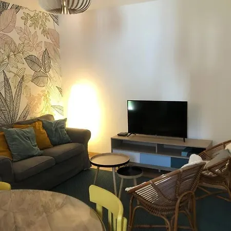Charmante maison bretonne rénovée avec jardin clos WIFI Lézardrieux Extérieur photo